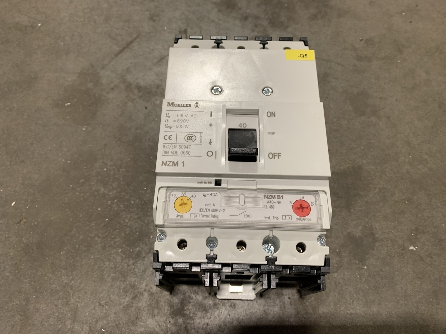 MOELLER NZM B1-A40-NA 40 Amp, 3 Pole Circuit Breaker