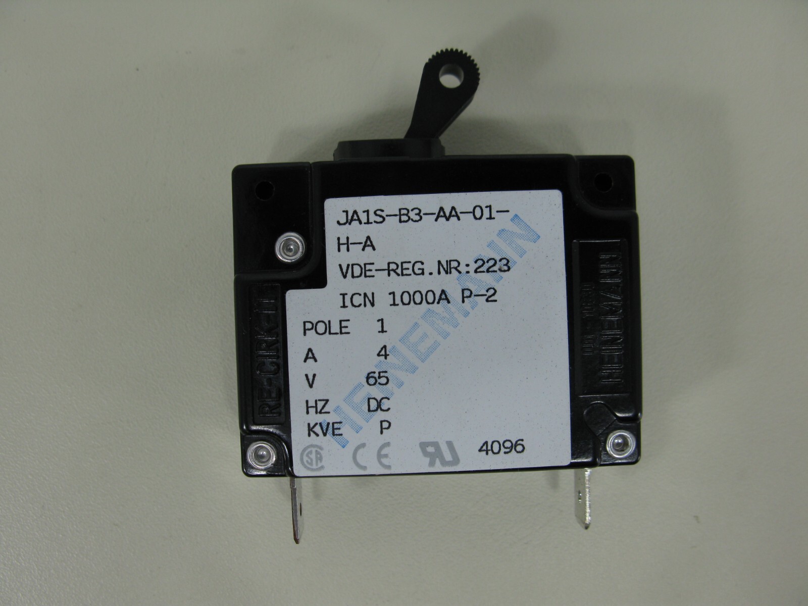 (1) *NEW* HEINEMANN JA1S-B3-AA-01-H-A 4A 65V CIRCUIT BREAKER MID TRIP