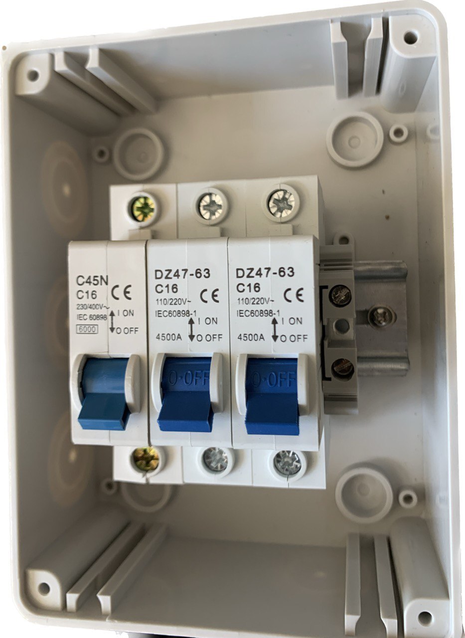 Circuit Breaker 5,10,16,20,32,40 Amp 1,2 pole IP65 Power Distribution Switch Box
