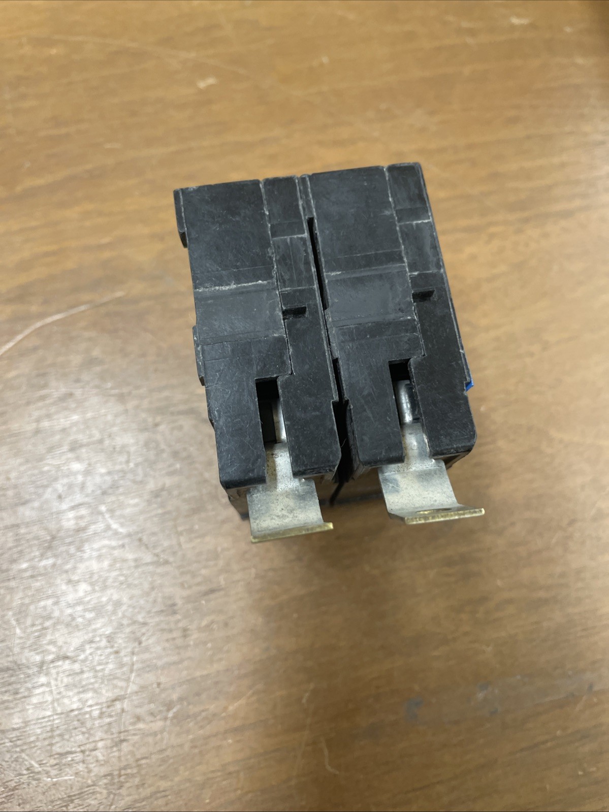 Eaton 30A 120/240V 2 Phase Type QBHW Bolt On Circuit Breaker (QBHW2030) D69