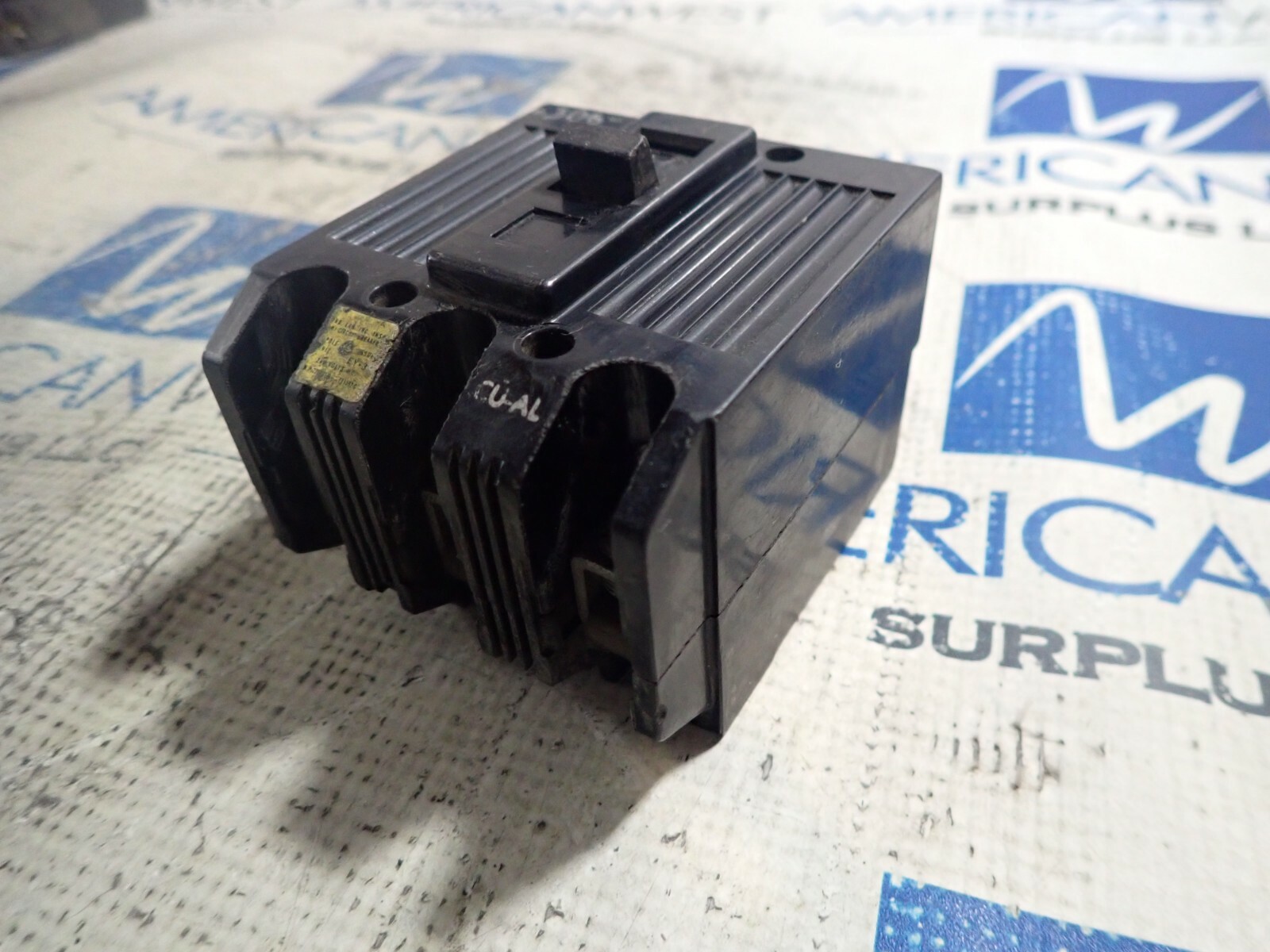 GE TQL Plug in Circuit Breaker TQL32050 50 amp 3 pole 240 volt