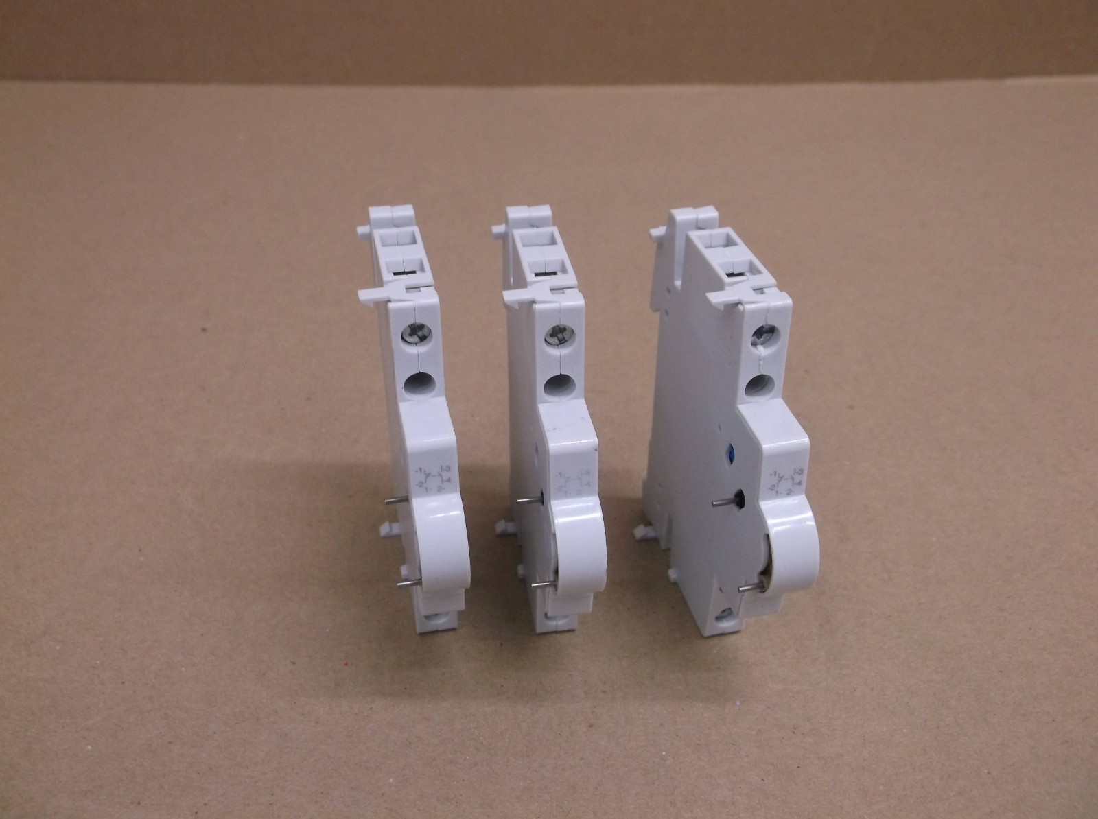 189-AR11 Allen Bradley NEW Supplementary Circuit Breaker Auxiliary Contact