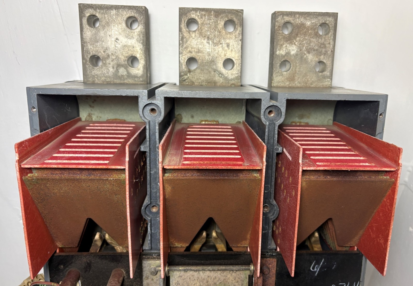 Cutler-Hammer SPBR325F SPB 100 2500A LSI Circuit Breaker 3P 600V 2500 Amp SPB100