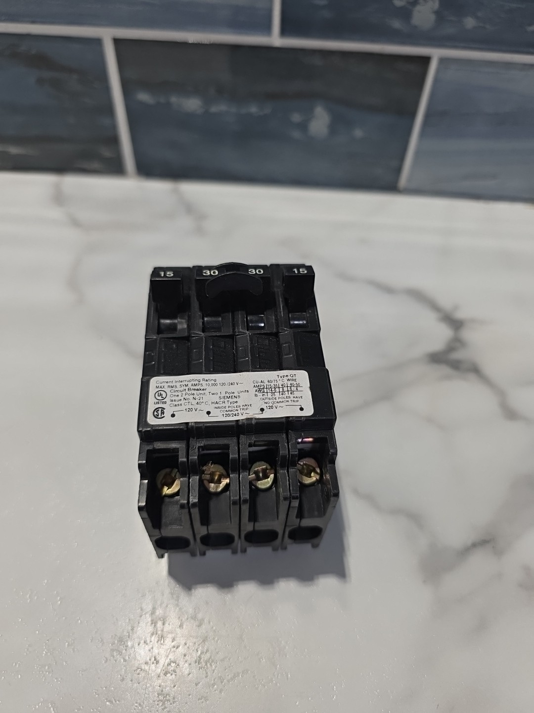 SIEMENS Q21530CT 30 Double Two 15-Amp Single Pole Circuit Breaker, Black