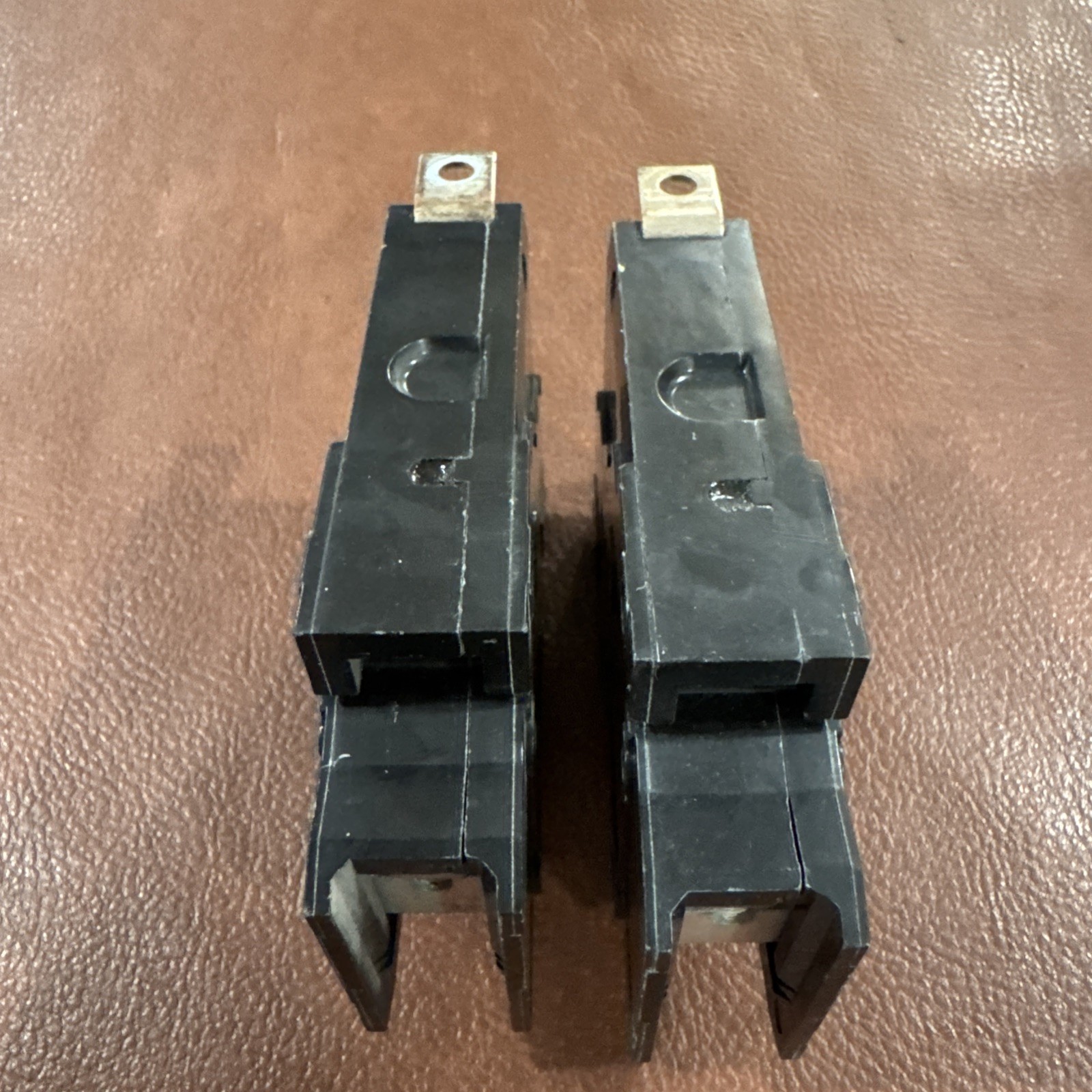Lot of 2 Siemens BQD 1 Pole 1P 15A 20A BQD120 BQD115 Circuit Breaker 15 20 Amp