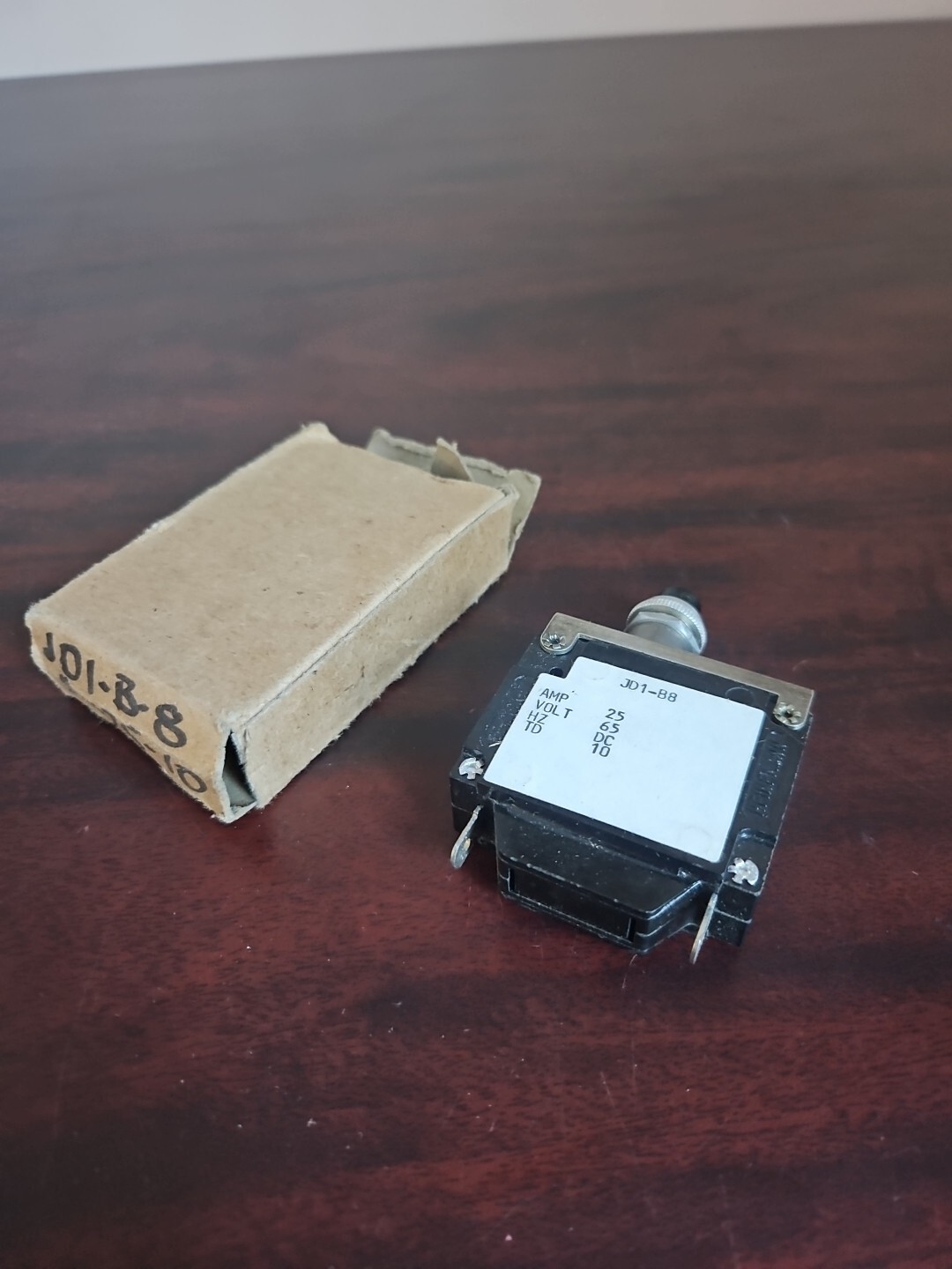 HEINEMANN JD1-B8, Re-Cirk-it, Push Button Circuit Breaker, 25A, 65V, DC