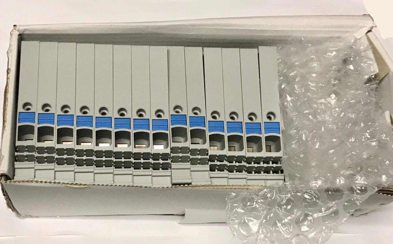 BOX OF 14 ALLEN BRADLEY 1492 P10PD3S 1B 10mm 18mm #20-#6 AWG Terminal Block Blue