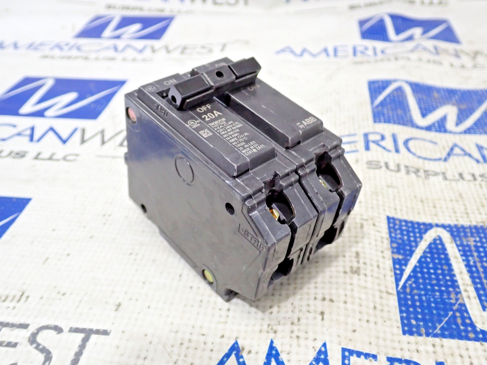 GE THQB2120 20 Amp 2 Pole 120/240 Volt Bolt On Circuit Breaker New Take Out
