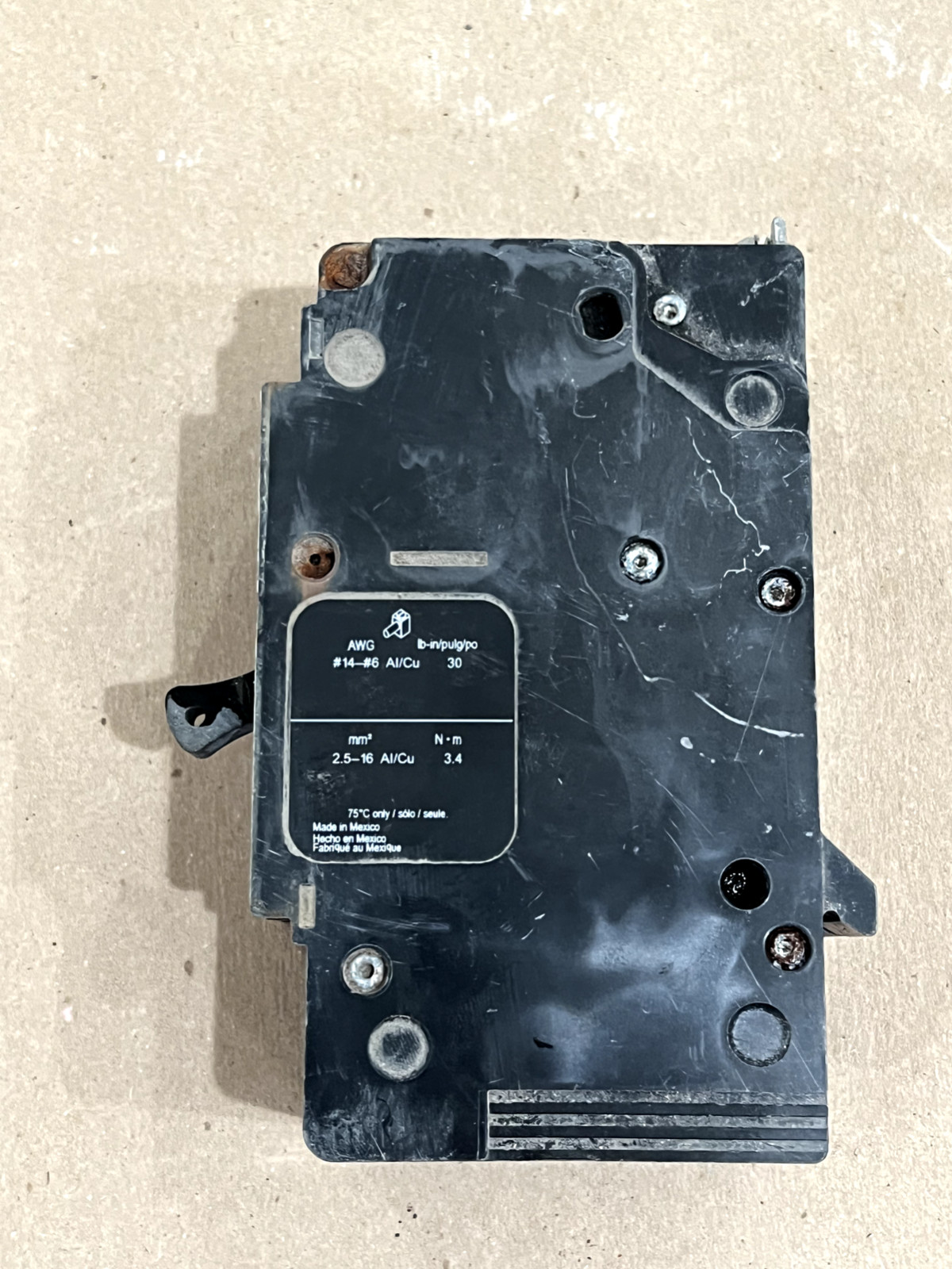 Square D EDB24025 circuit breaker 2p 25amp 480v