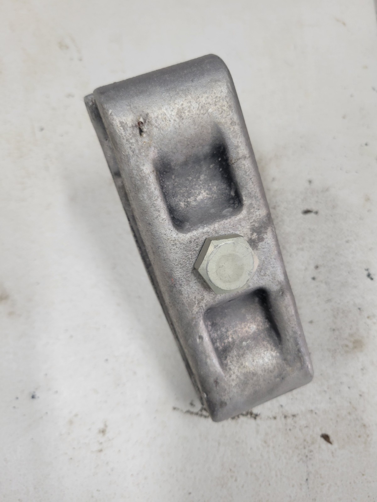 4 Inch Spacer for 800 to 900 mcm or 556 to 795 acsr