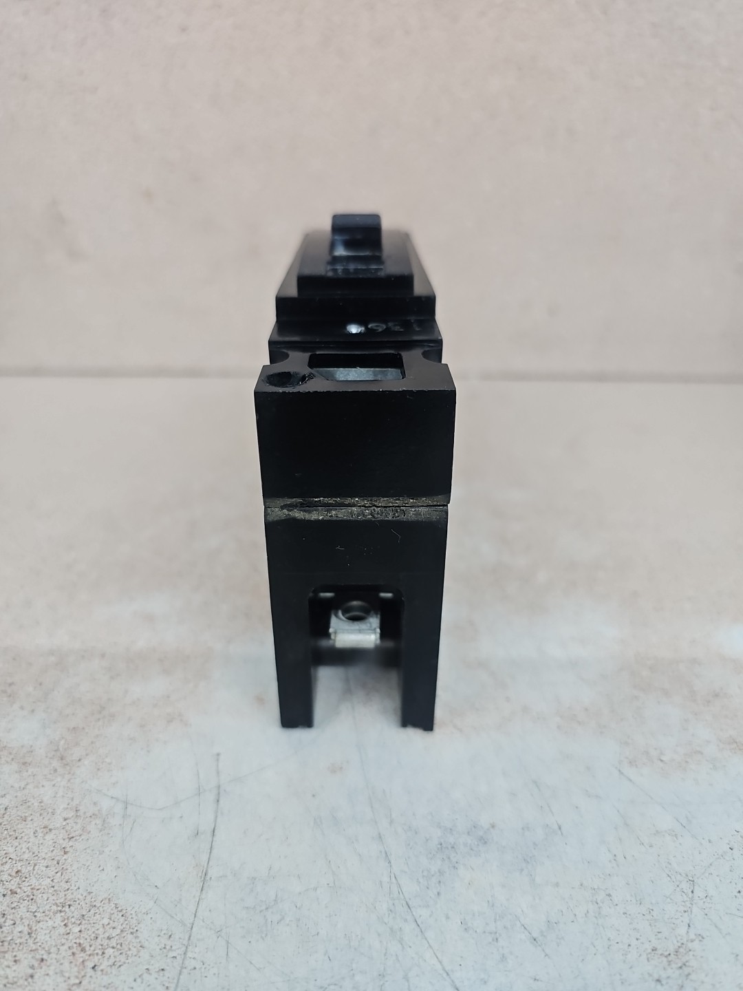 GE TED113020 Circuit Breaker, 20A, 1P, 277V