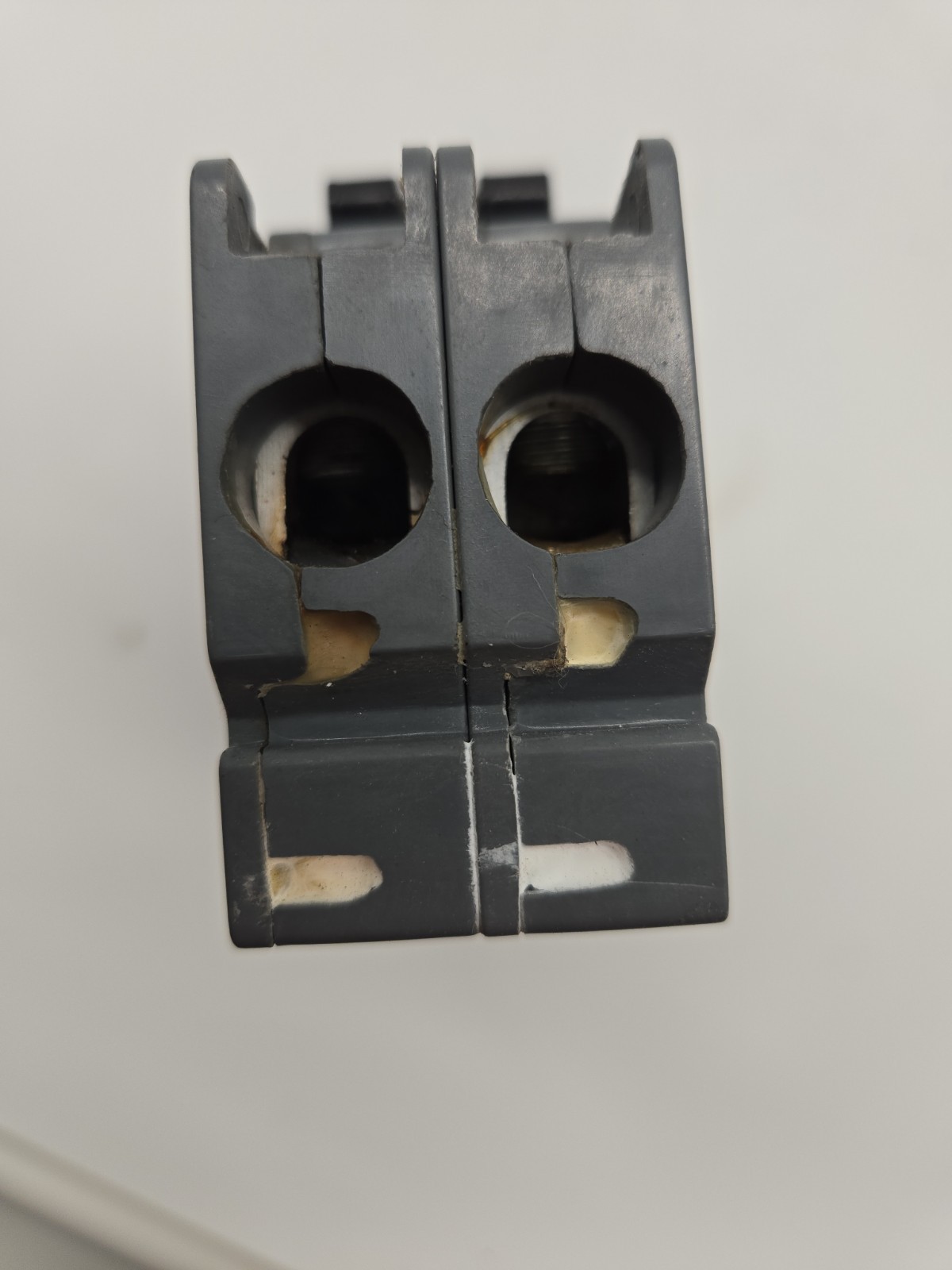 UBIZ2100 100 Amp 2-Pole Zinsco QCAL100 Compatible Circuit Breaker
