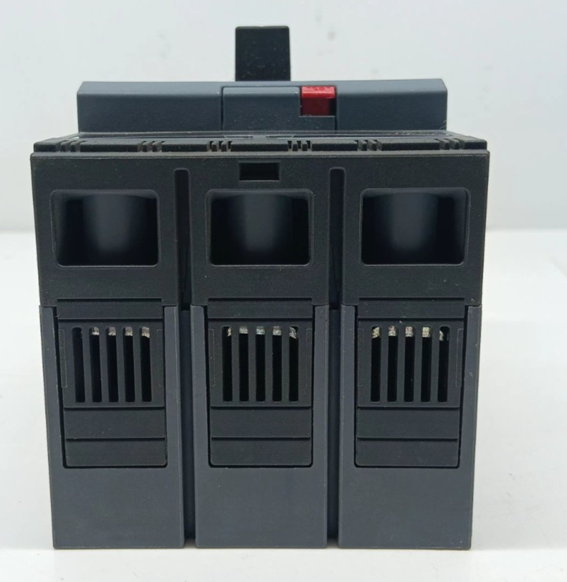 SIEMENS 3VT1 3 POLE 40 AMPS CIRCUIT BREAKER 3VT1704-2DA36-0AA0