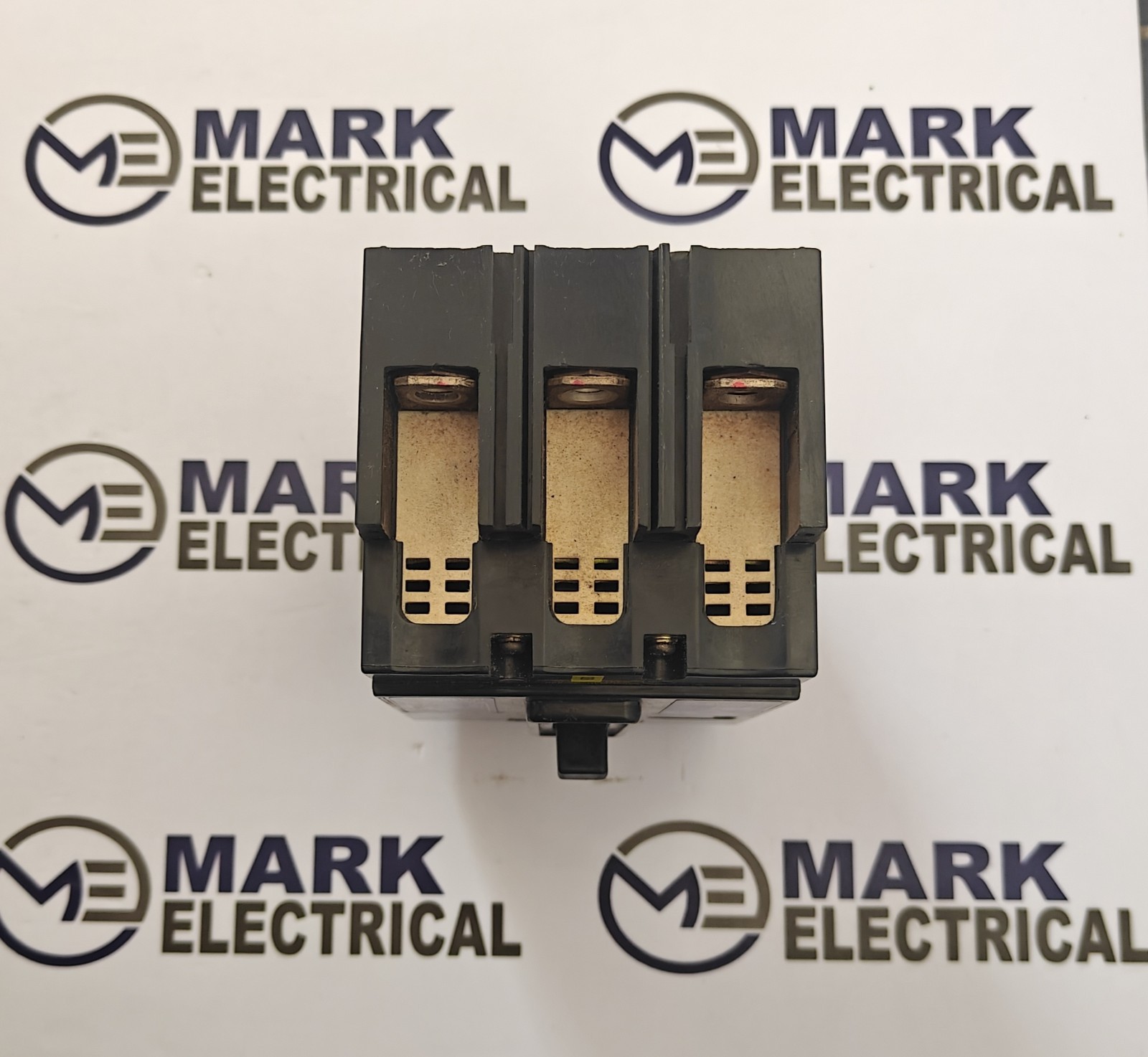 HYUNDAI ELECTRIC HBH103 CIRCUIT BREAKER 15A 440VAC 42KA FREE FAST SHIPPING