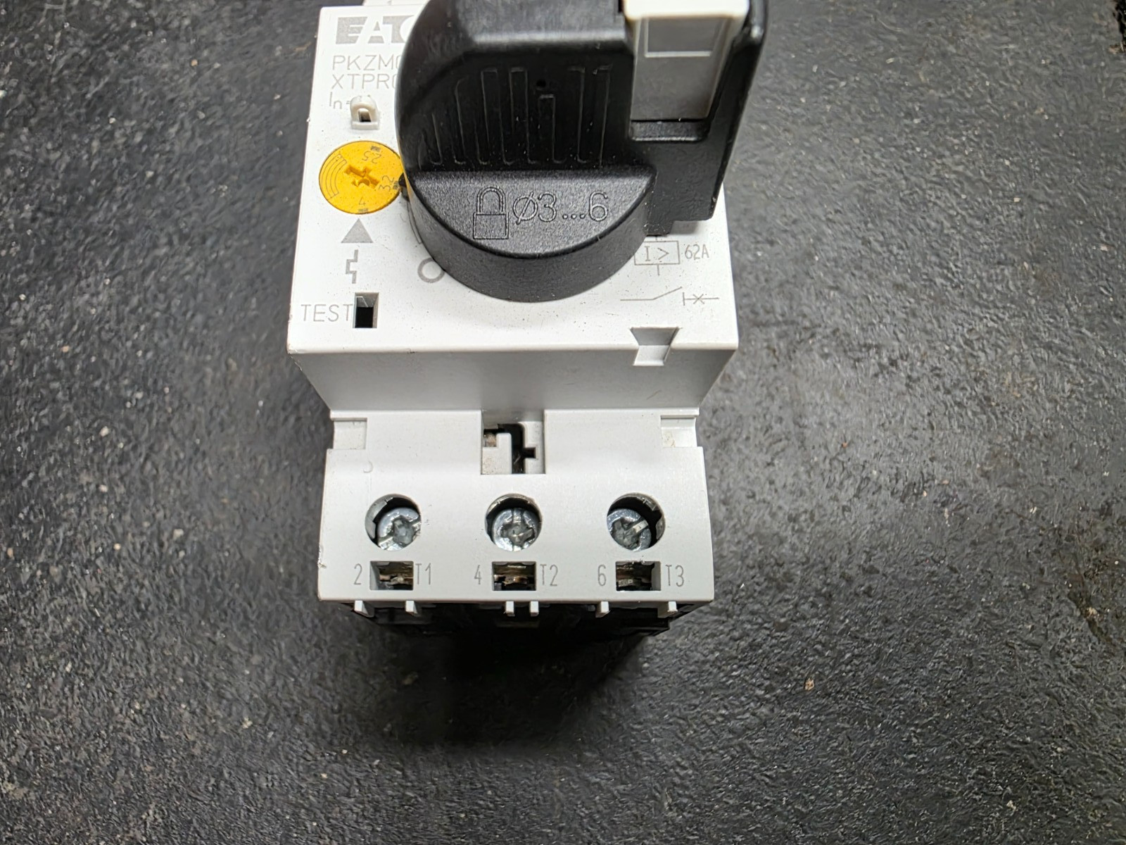 Eaton PKZM0-4 XTPR004BC1 Motor Protective Circuit Breaker 2.5-4A