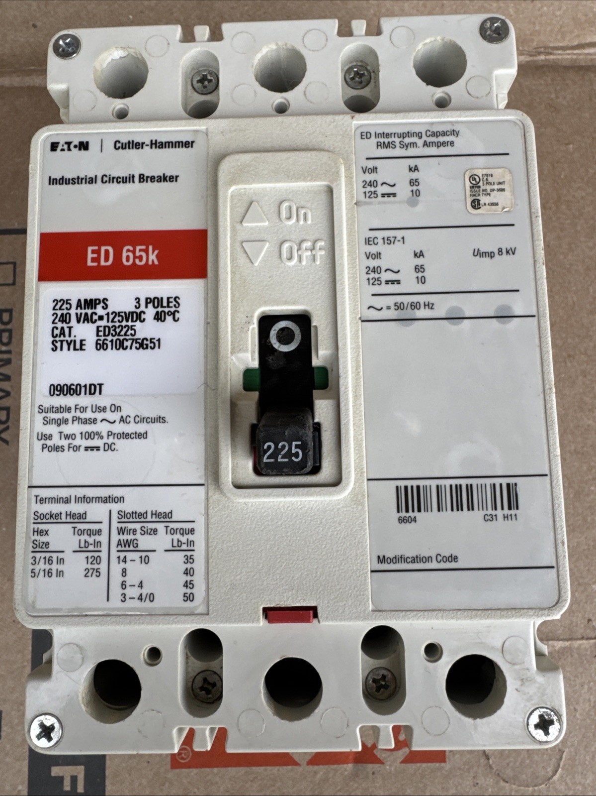 Eaton Cutler Hammer ED 65k ED3225 3 Pole 225 Amp Circuit Breaker 3P 225A 240VAC