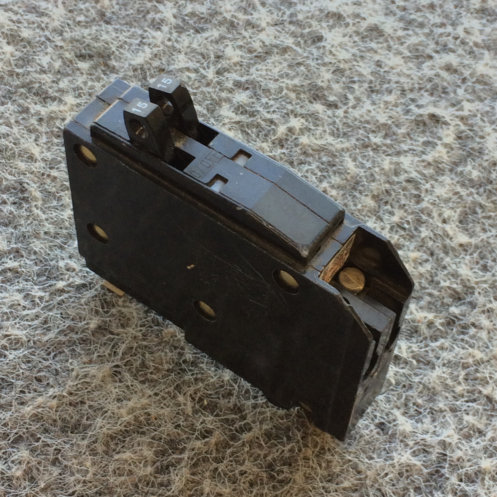 Square D QO1515 Tandem Style 15-15 Amp 1Pole Circuit Breaker QOT1515 With HOOK