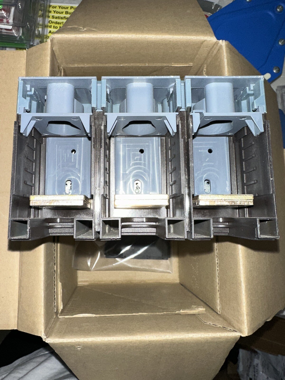 3VA5340-5EC31-0AA0 SIEMENS 3 POLE 400A 600 VOLT CIRCUIT BREAKER