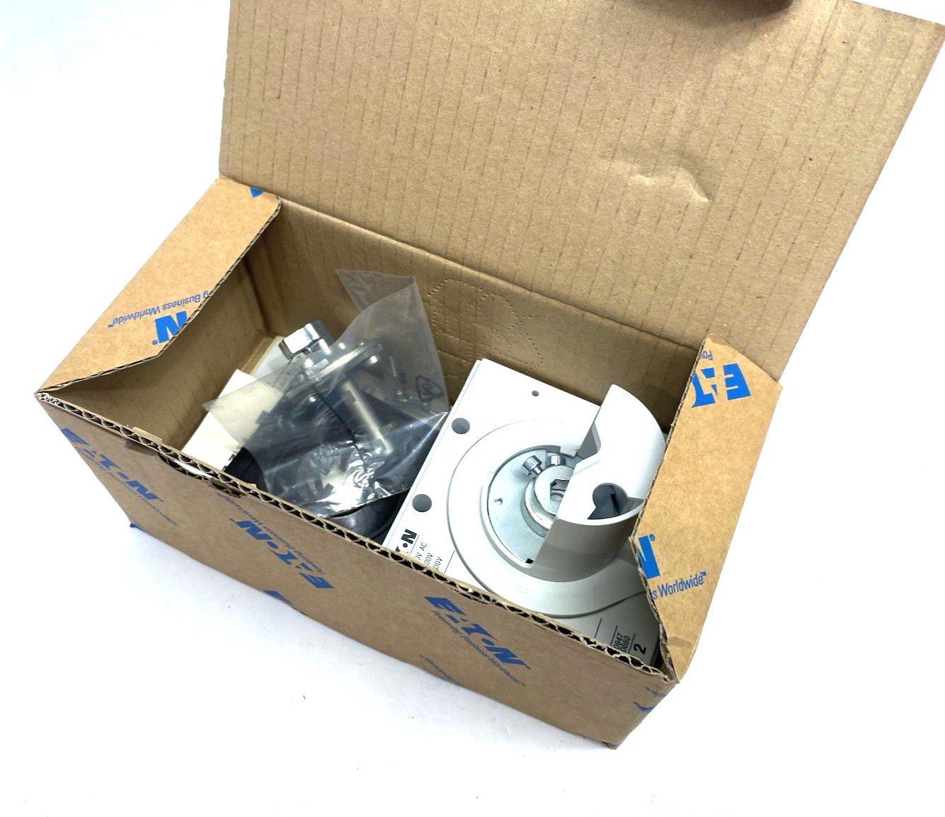 Eaton NZM2-XTVD-NA Moeller Series Door Coupling Accessory Kit MISSING HANDLE MOD