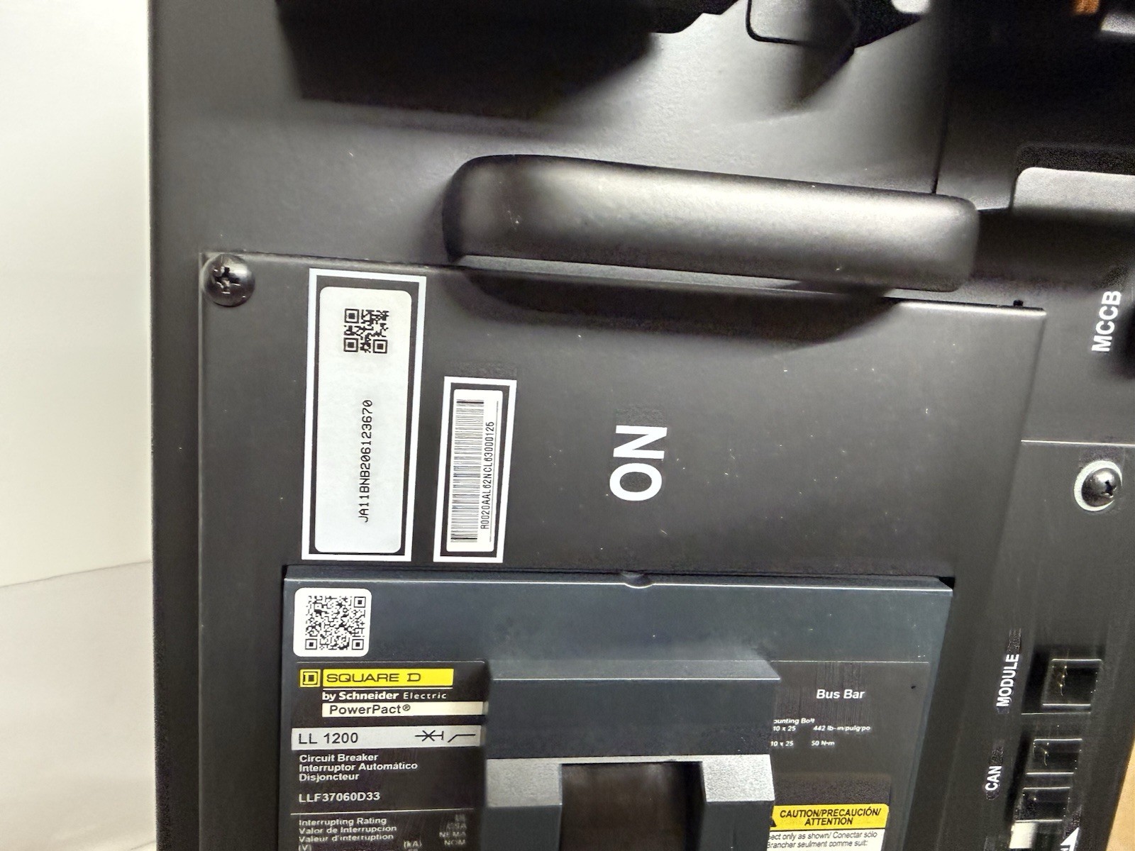NEW Square D LLF37060D33 PowerPacT L 600A 3P 500VDC Circuit Breaker Samsung SDI