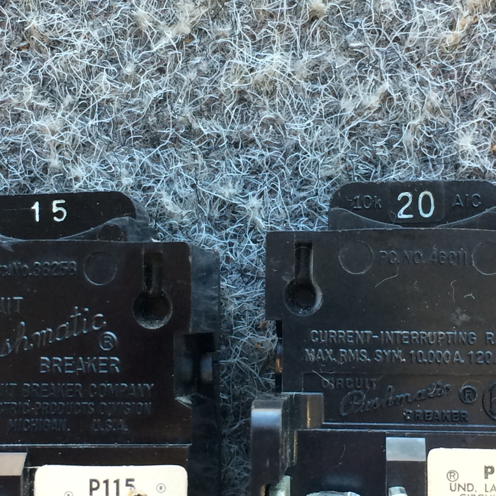Lot Of 2 Bulldog P115 P120 15 Amp 120 Volt 1 Pole Pushmatic Circuit Breaker ITE