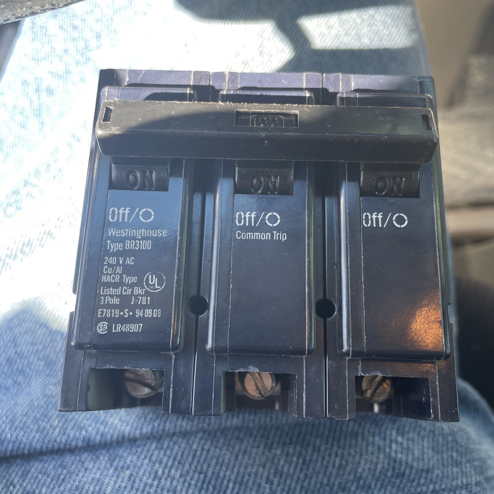 Eaton Cutler Hammer BR3100 Amp 120/240 Volts 3-Pole Circuit Breaker