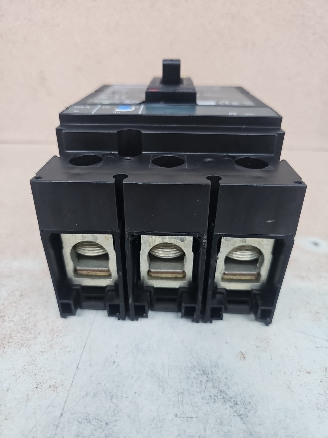 Square D JJL36175 Circuit Breaker 175A 3P 600V JJL 175 AMP 3 POLE