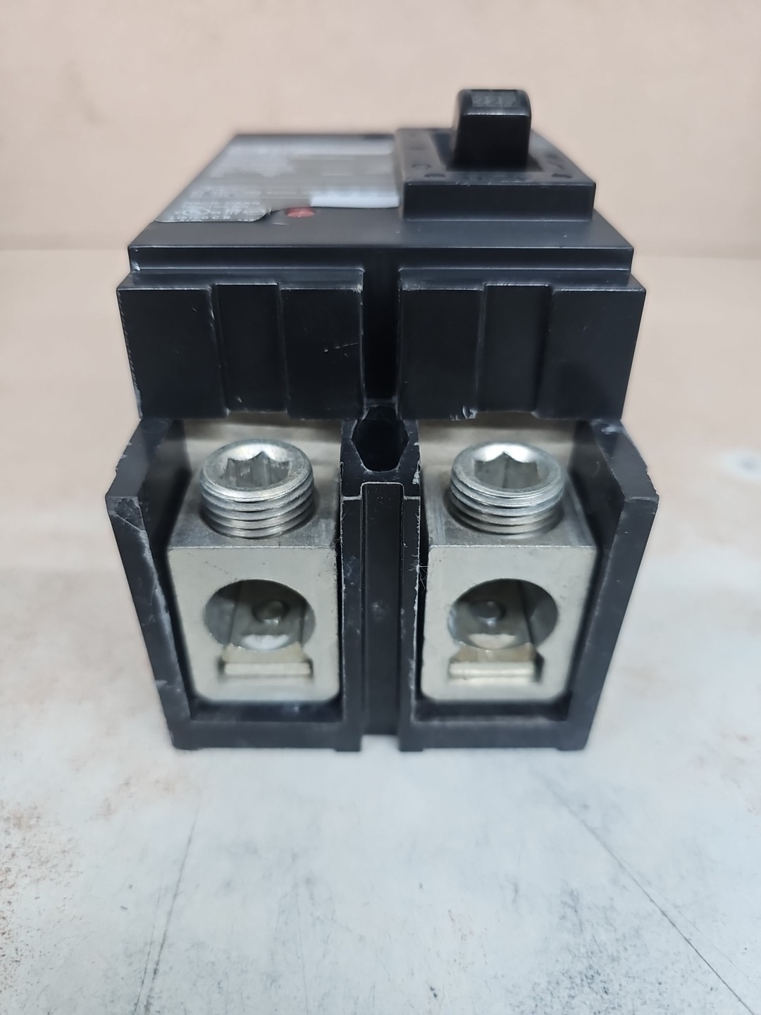 Square D QBL22225 PowerPact Circuit Breaker 225A 2-Pole 480Y/240V