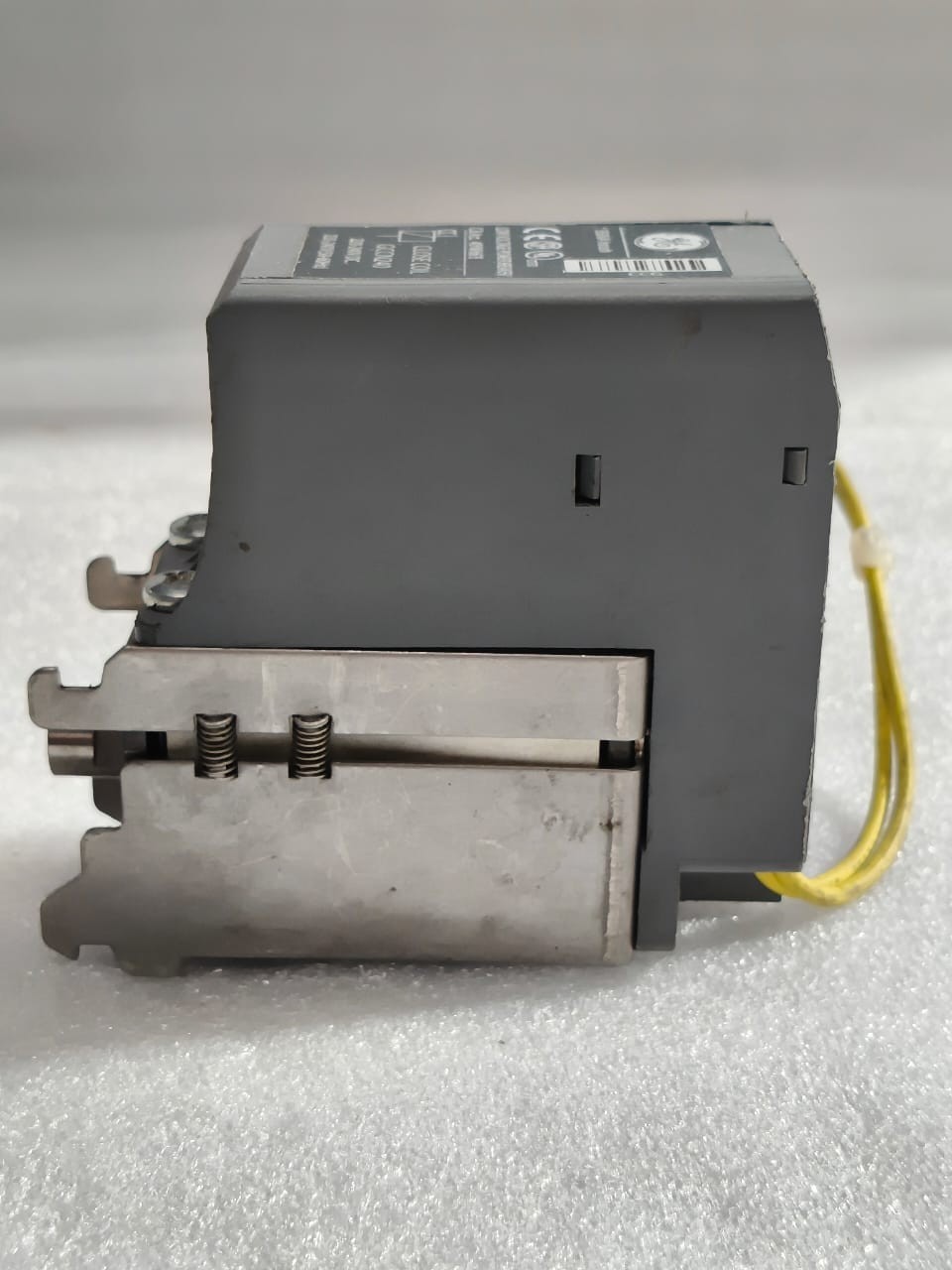 GE GCCN240 CLOSE COIL 220-240V DC 350VA LOW VOLTAGE POWER BREAKER FAST