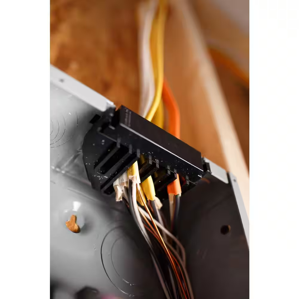 Homeline 100 Amp 20-Space 40-Circuit Indoor Main Breaker Qwik-Grip Plug-On Neutr
