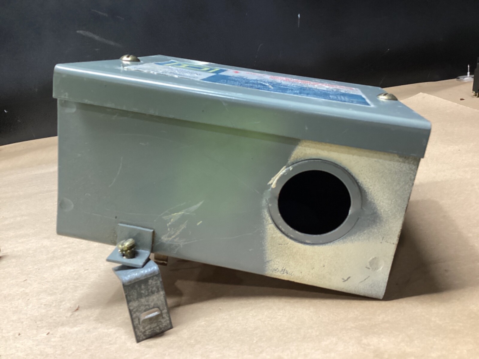 Square D PTB-14 100 amp Plug in Busway Tap Box 600 volt #113G111PR7*CO