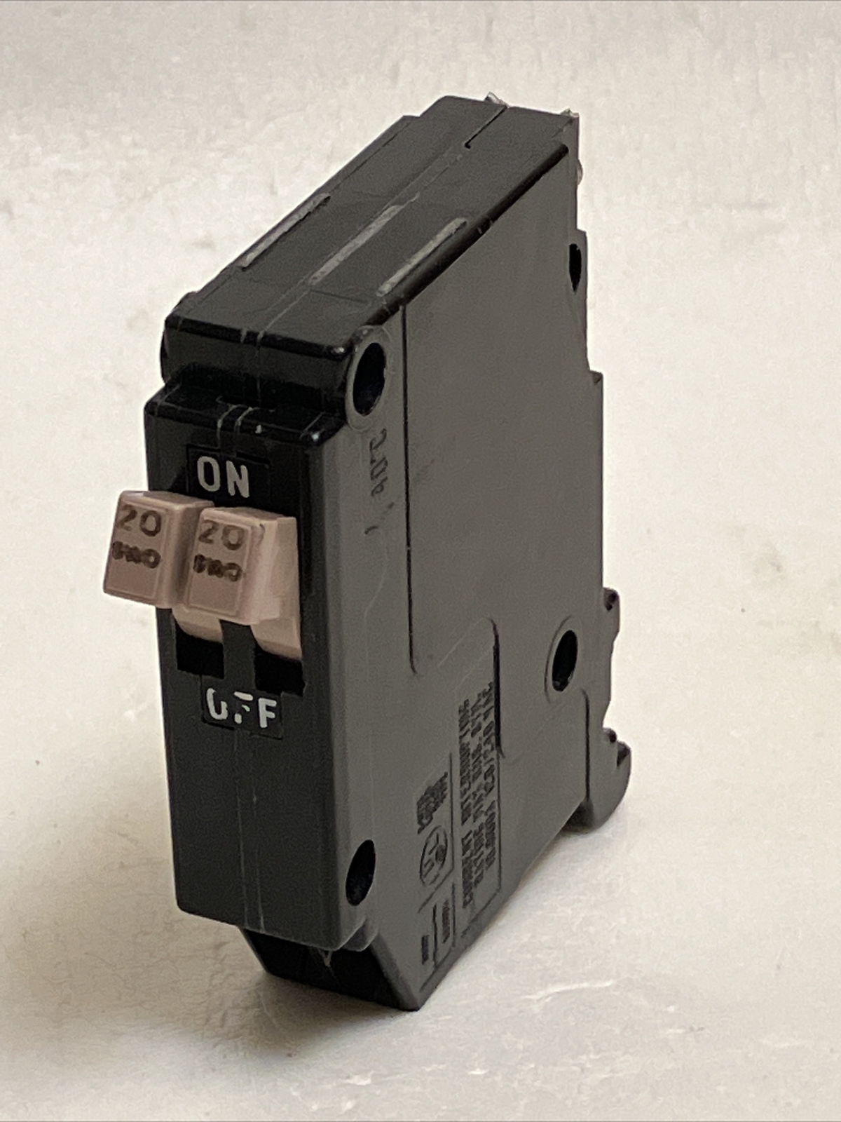 Eaton CHT2020 Circuit Breaker Twin TANDEM (Two 1 pole) CH2020 Used