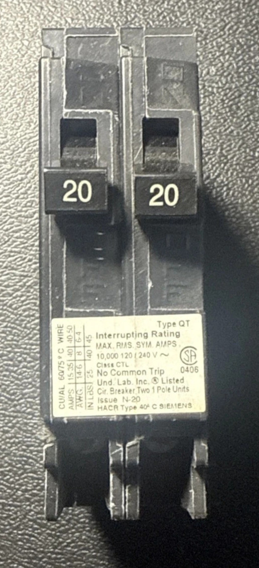Lot of (4) Siemens 20A 1 Pole 120V Tandem Circuit Breaker