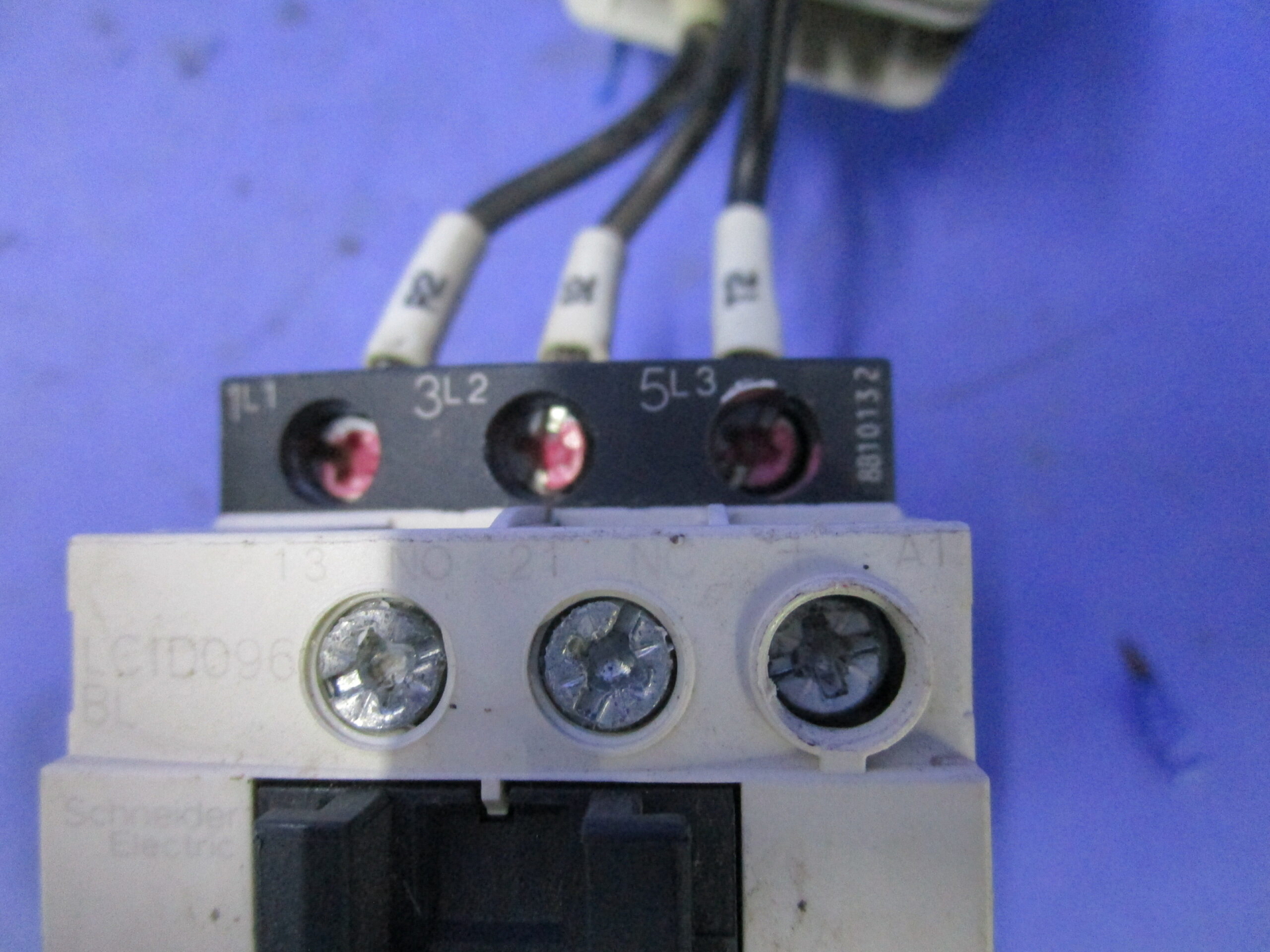 NEW MOELLER CIRCUIT BREAKER FAZ-D10/3-RT 10A 480Y/277V 3P W/SCHNEIDER ELECTRIC C