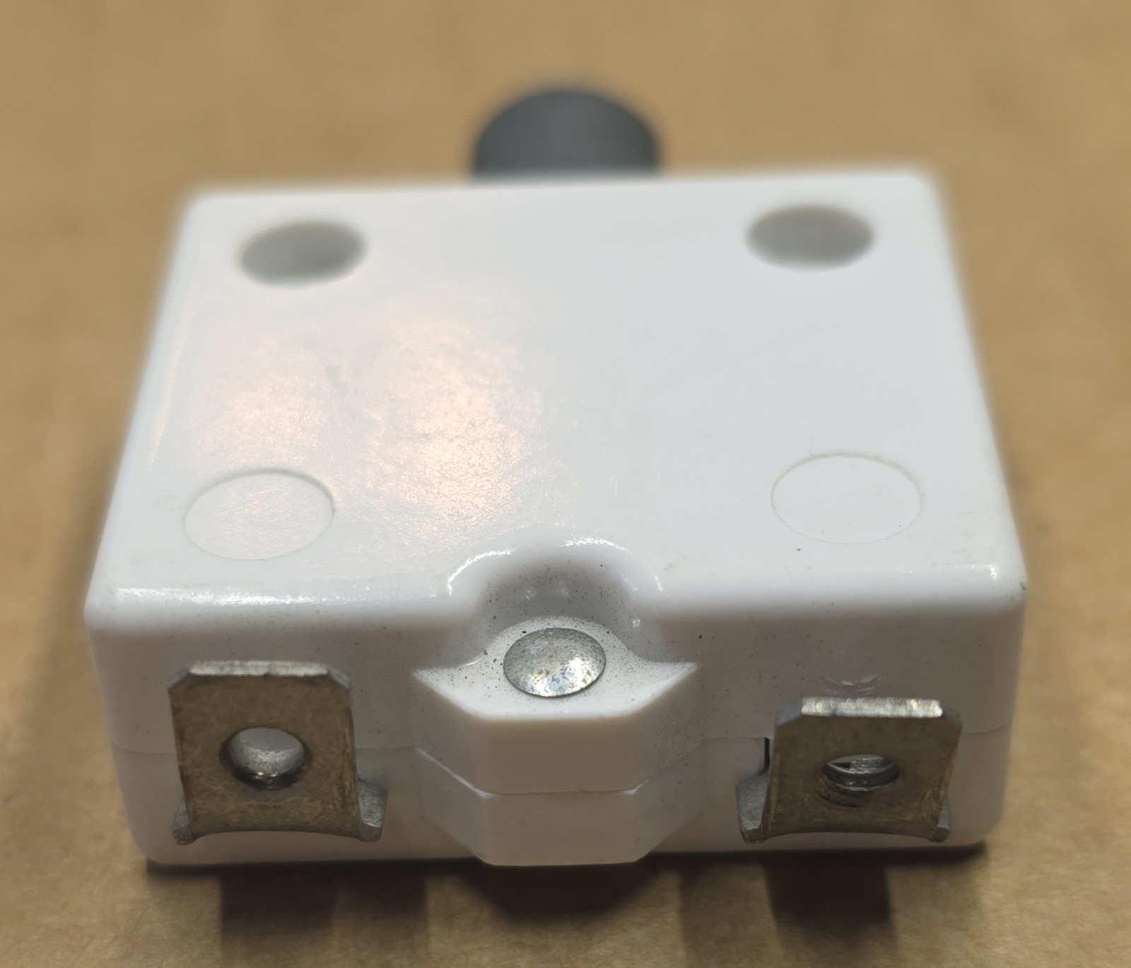 BUSSMANN WHITE 25A Circuit Breaker Manual Button Reset 250VAC/50VDC Panel Switch