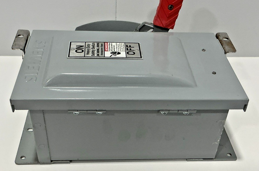 Siemens 30 amp 600v NON Fused NEMA 12 Dust Tight 3P Disconnect – HNF361J – Recon