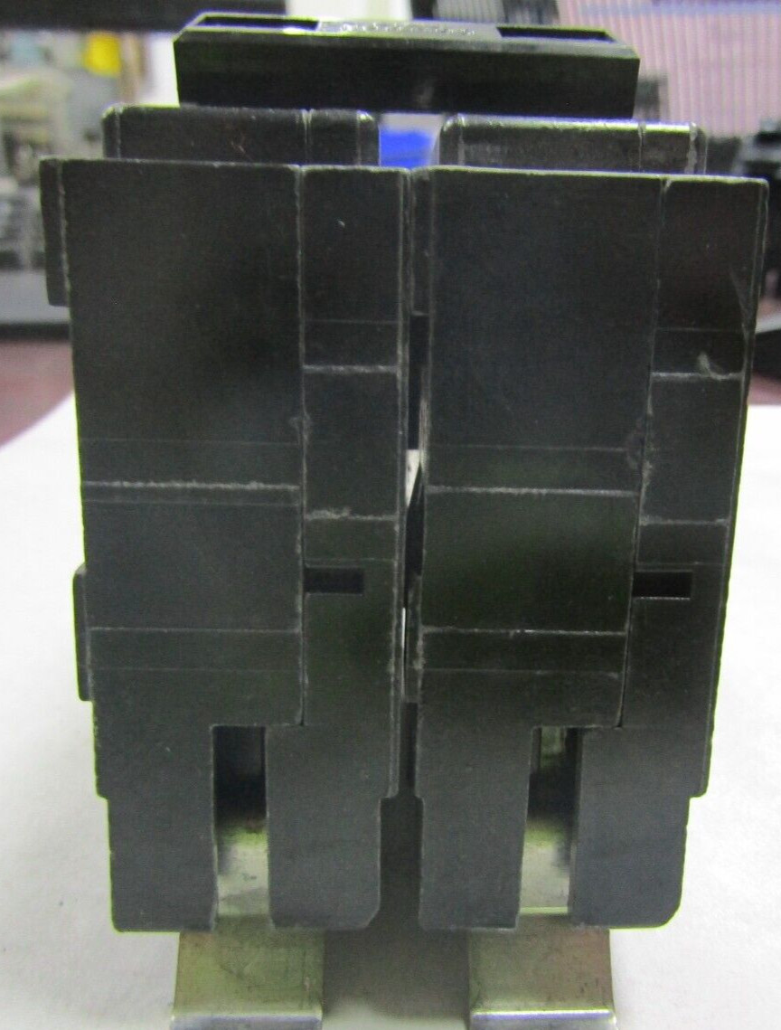 🤓 EATON 30 AMP CIRCUIT BREAKER 240 VAC 2 POLE QBHW2030