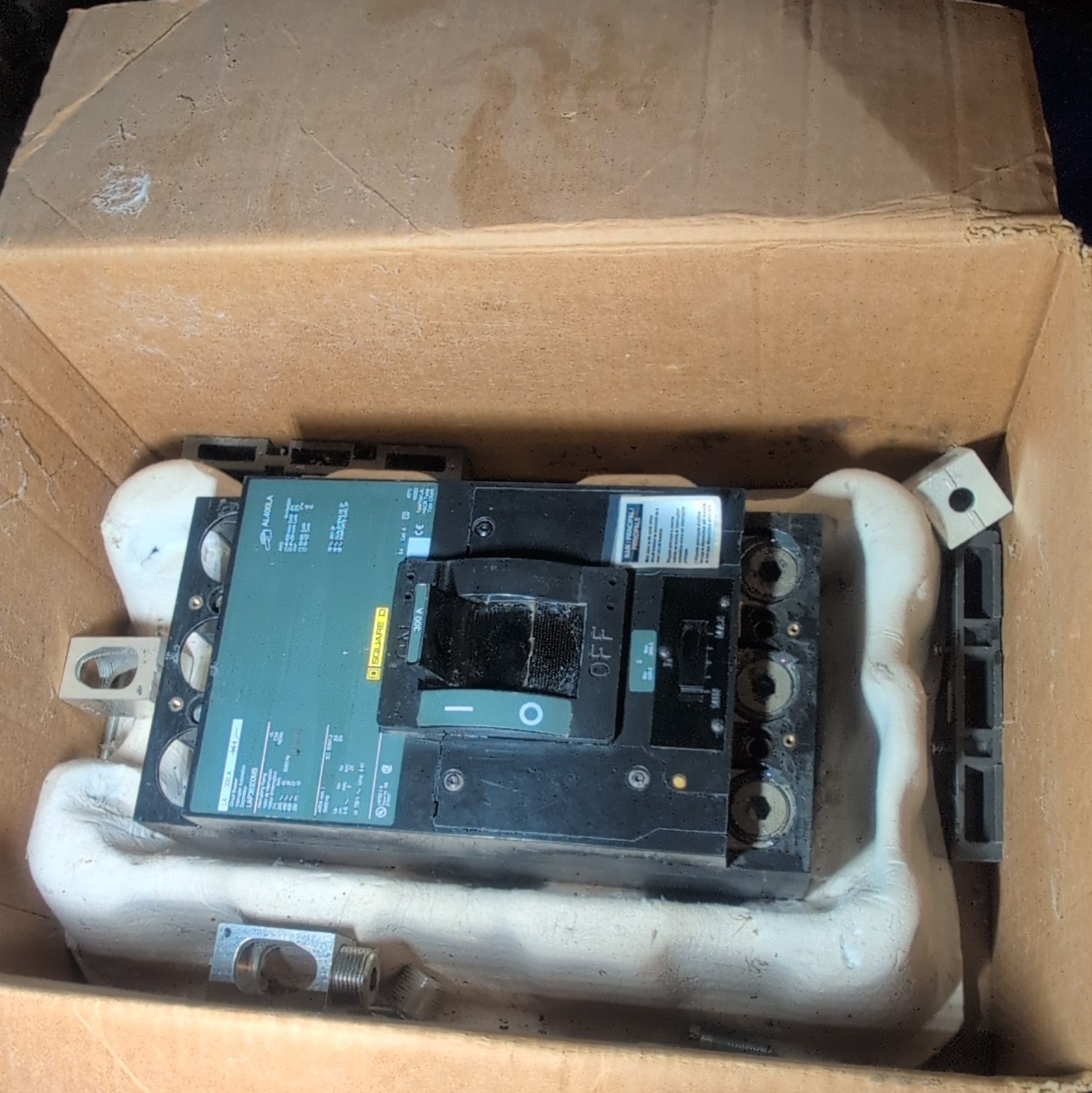 Square D LAP36300MB Circuit Breaker 300A 3-Pole AC 600V Trip Indicator