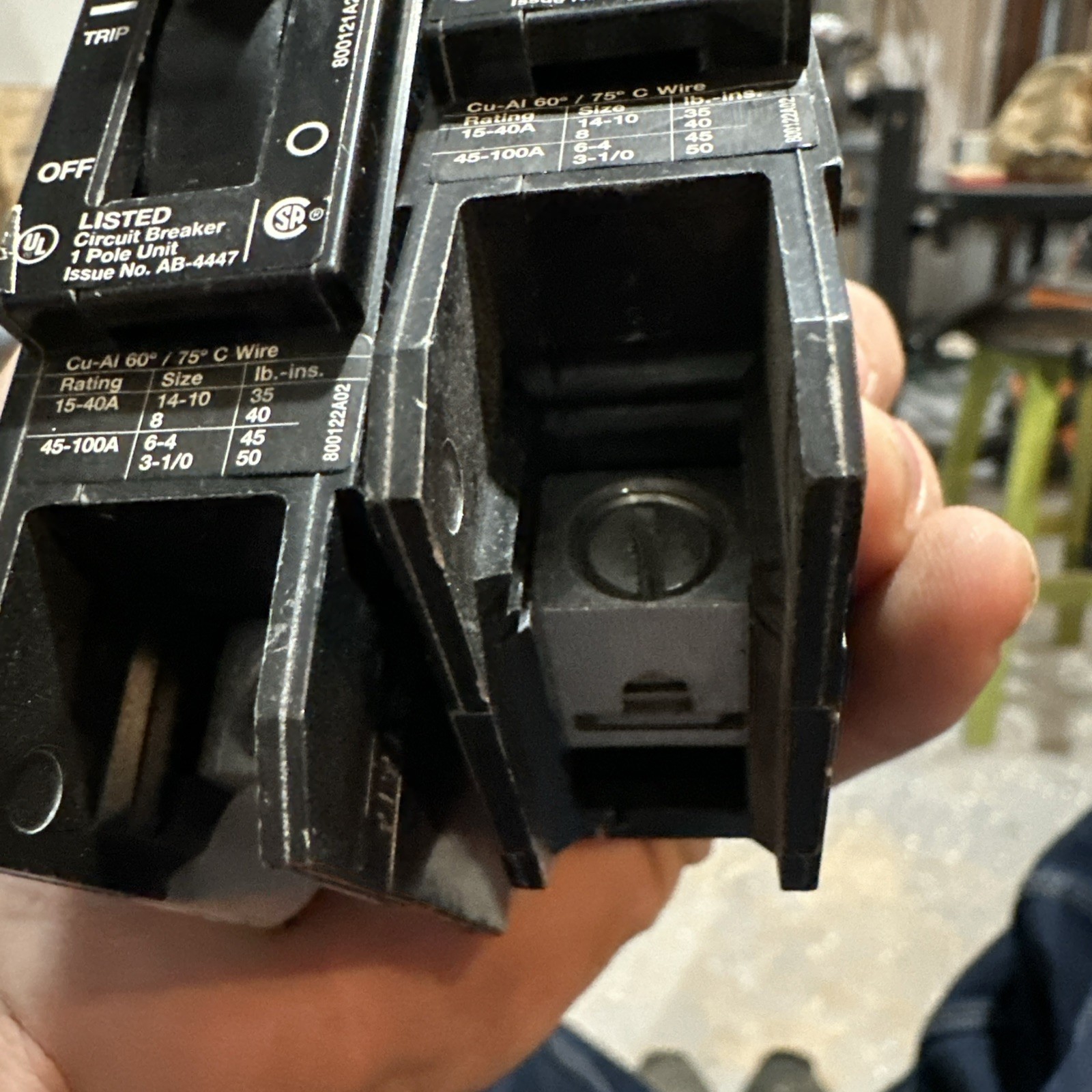2 SIEMENS BQD120 Circuit Breakers Single Pole 20 Amp