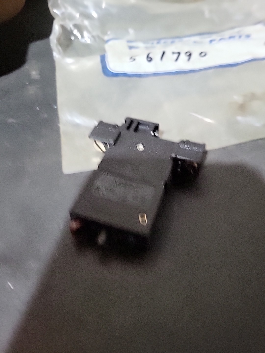 ETA 41 27-T12-H-6A THERMAL OVERCURRENT CIRCUIT BREAKER DC 28V
