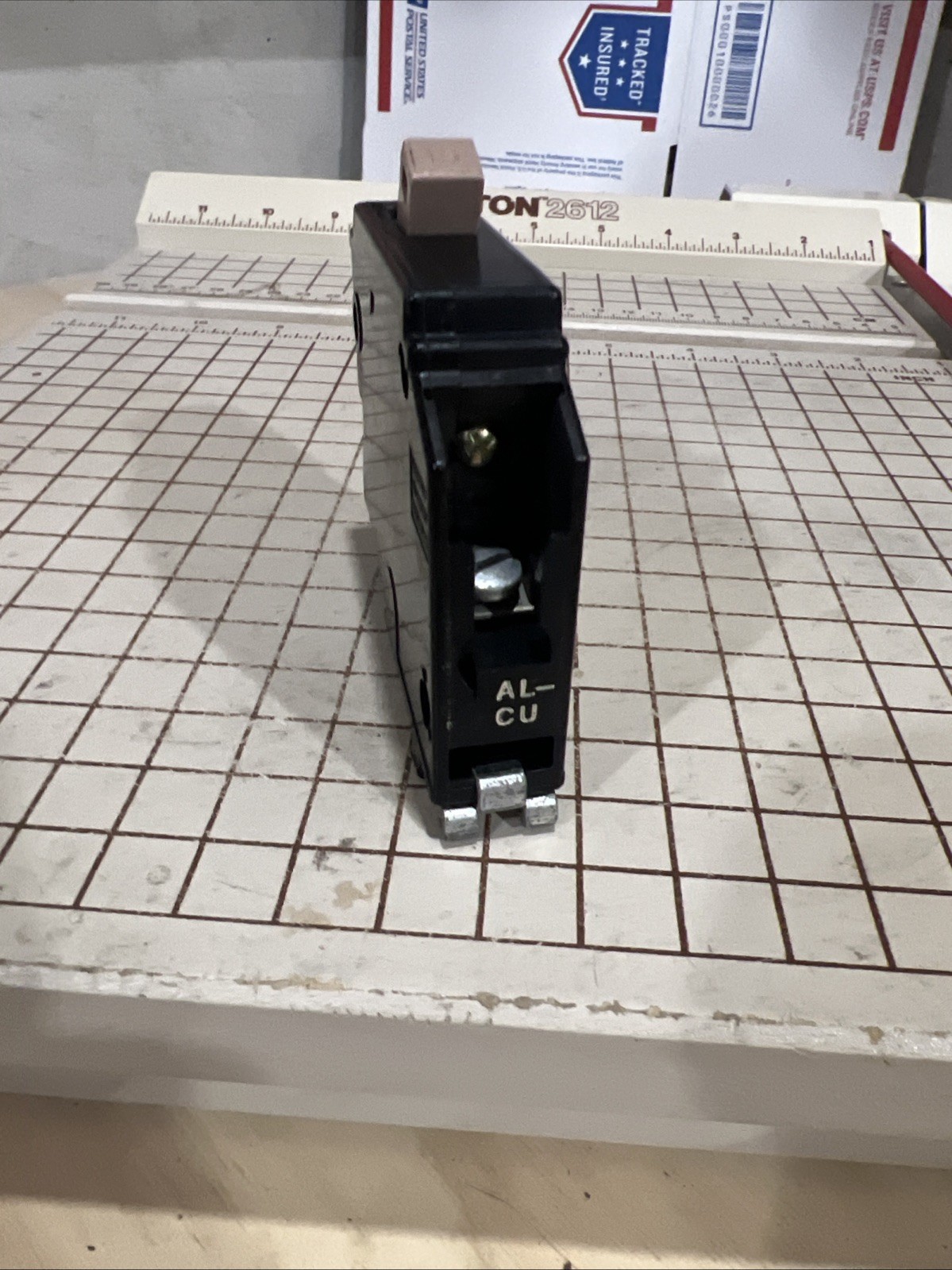 CH115 Cutler-Hammer Type CH 1 Pole 15 Amp 120V FULL NOTCH METAL FOOT