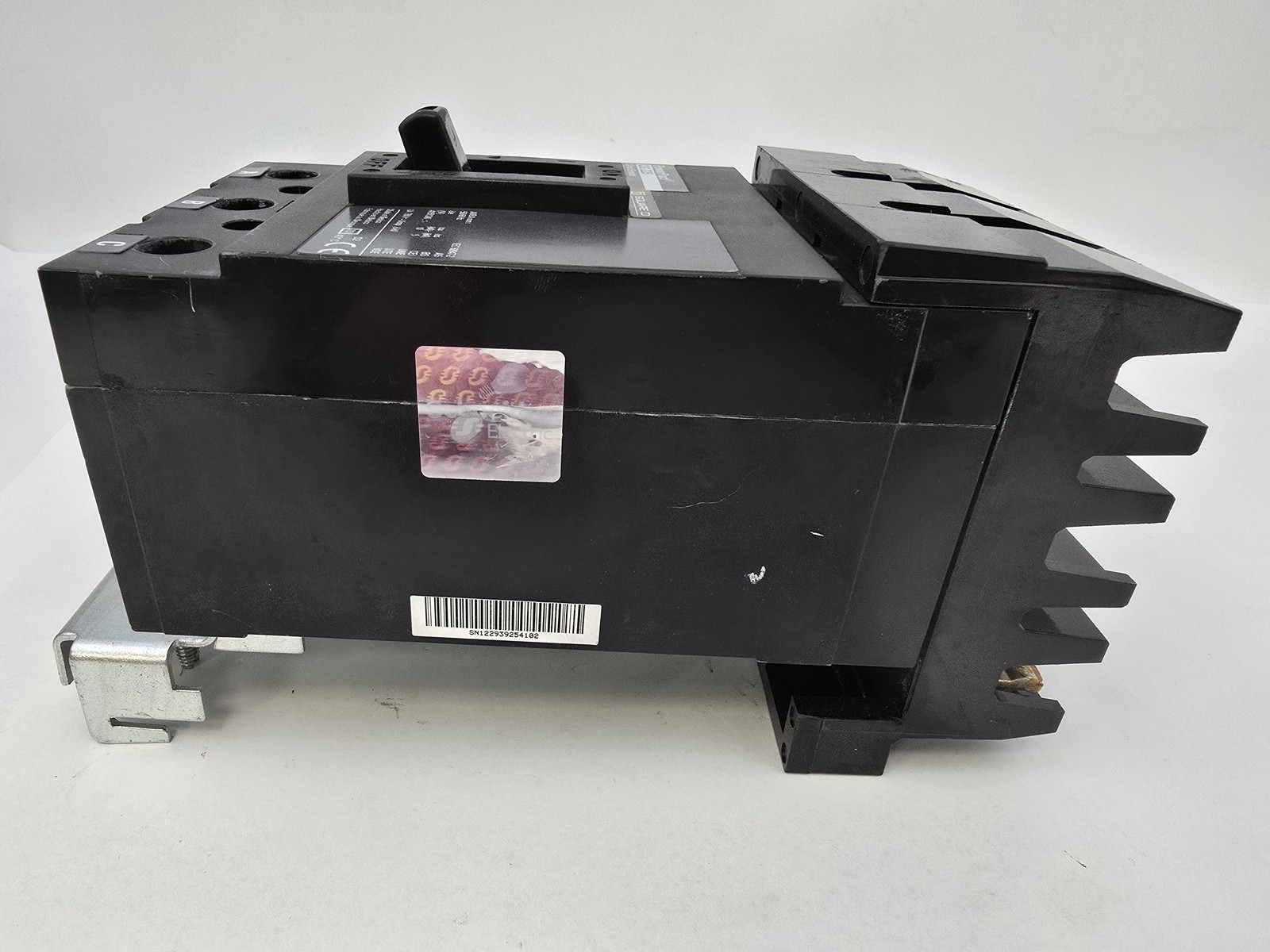 Square D QGA32225 I-Line Circuit Breaker 225A 415Y/240V 3P HACR CAAR
