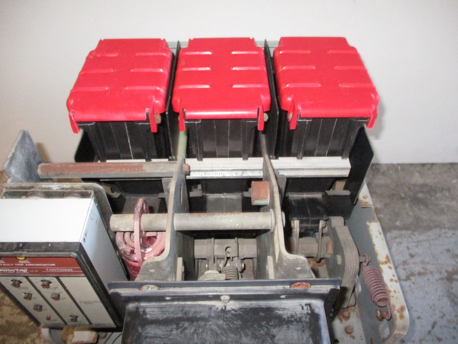 GE AKR-6D-30H 800 Amp LSI Air Circuit Breaker 800A Micro Versa Trip TA9VT20SA1