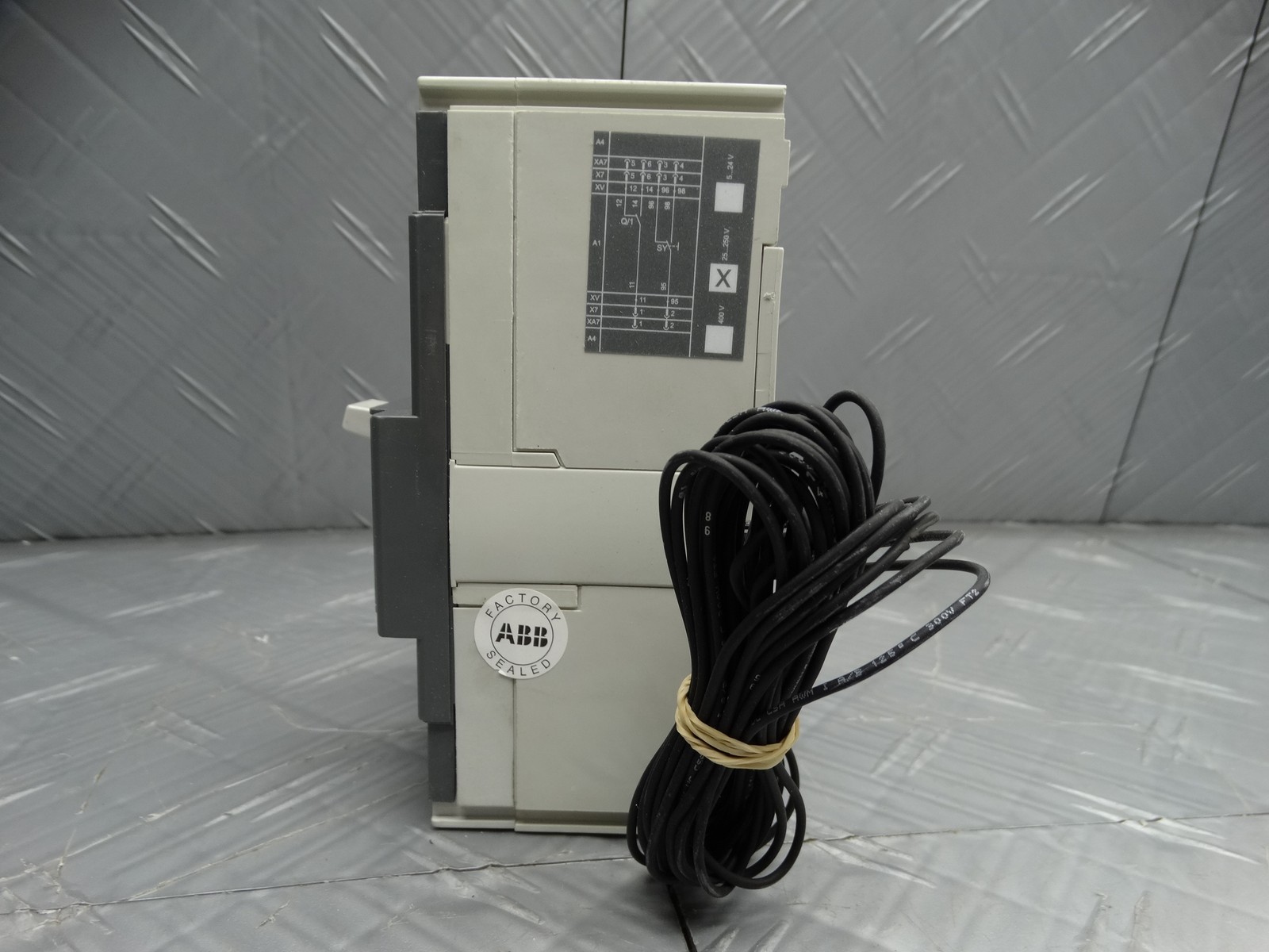 ABB T3N225TWA 225 Amp TMAX T3N Circuit Breaker
