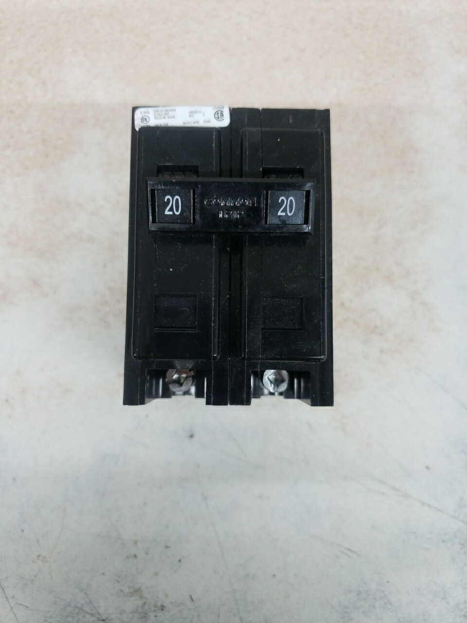 1) New Take Out! Eaton QBHW2020 20A 240V 2P Bolt-On Circuit Breaker W#