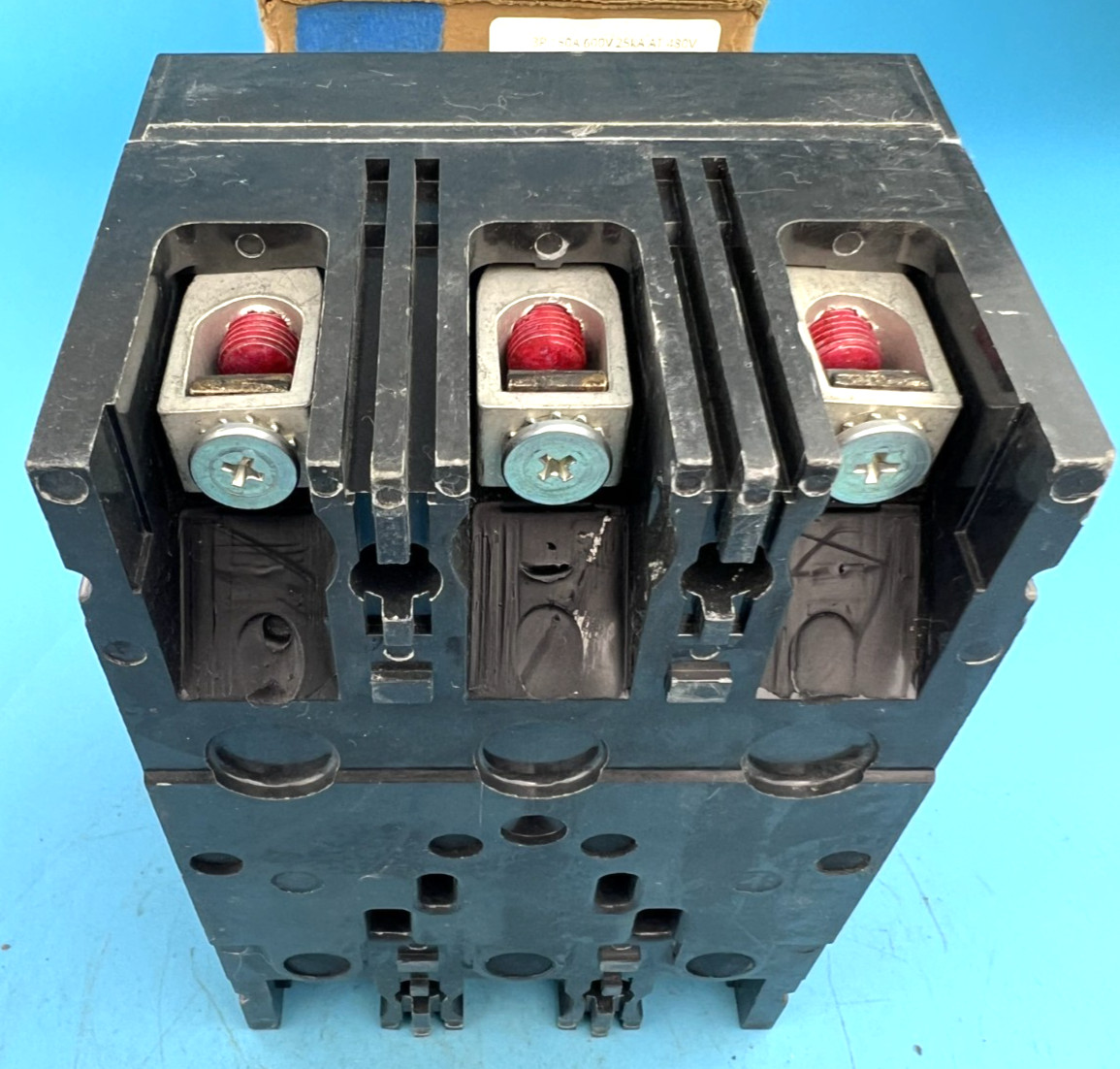 GE THED136150WL 150 Amp 3 Pole Molded Case Circuit Breaker 600V 150A — Brand New