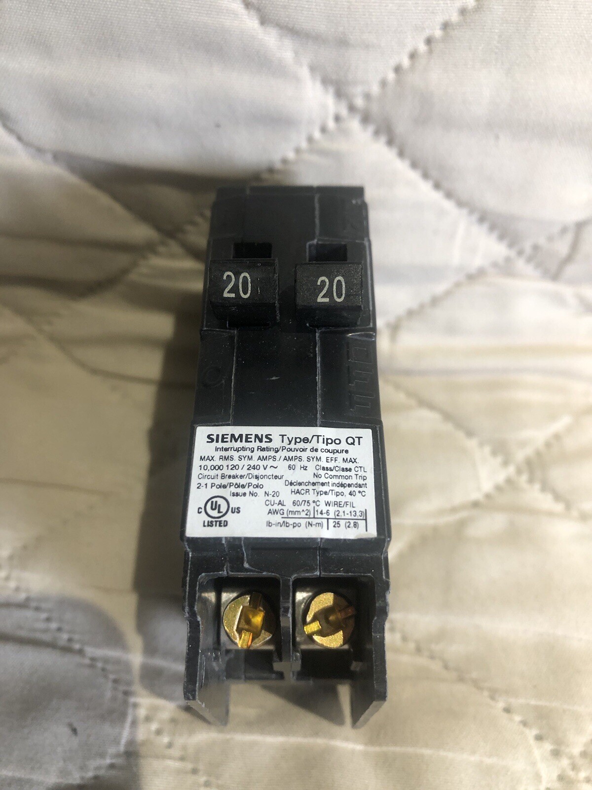 BRAND NEW Siemens Q2020 20A 1 Pole 120V Tandem Circuit Breaker SHIPS FREE