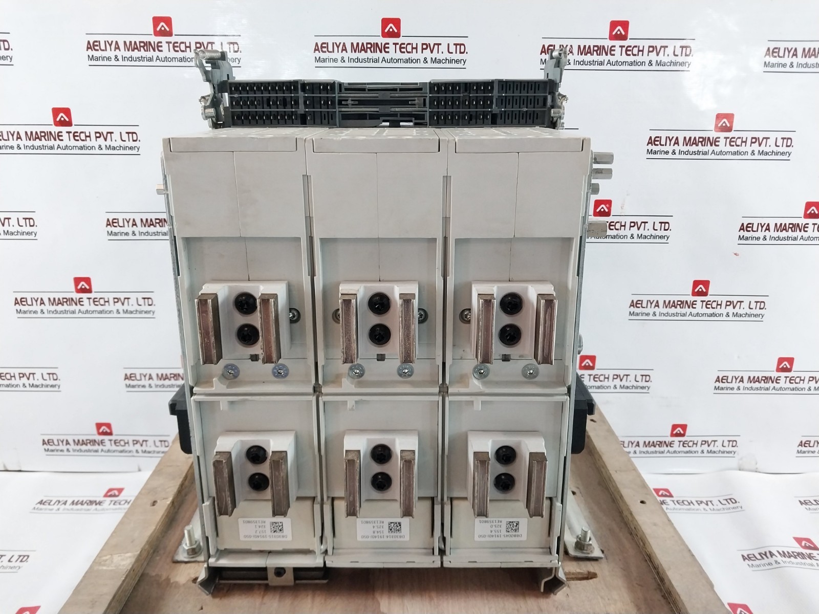 ABB E2.2N Air Circuit Breaker 1000A IEC 60947-2 24V DC 50-60Hz 12kV
