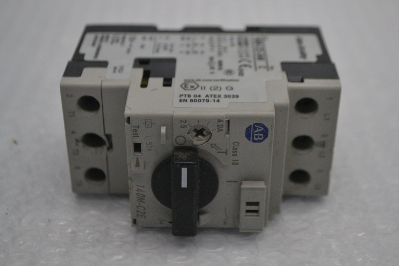 ALLEN BRADLEY 140M-C2E-B40 SER.C MOTOR PROTECTOR BREAKER 3POLE 2.5-4.0A UNMP