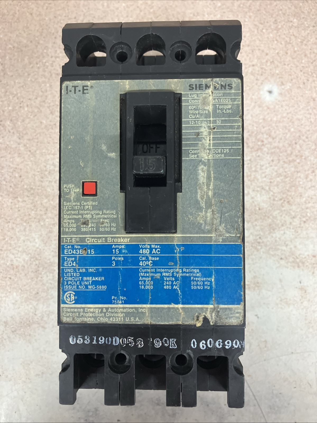 Siemens ED43B015 I-T-E Circuit Breaker Sentron Series 480V 15A 3P SEE PICS